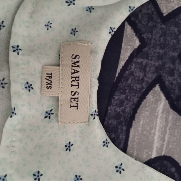 SMART SET blouse - Picture 4 of 4